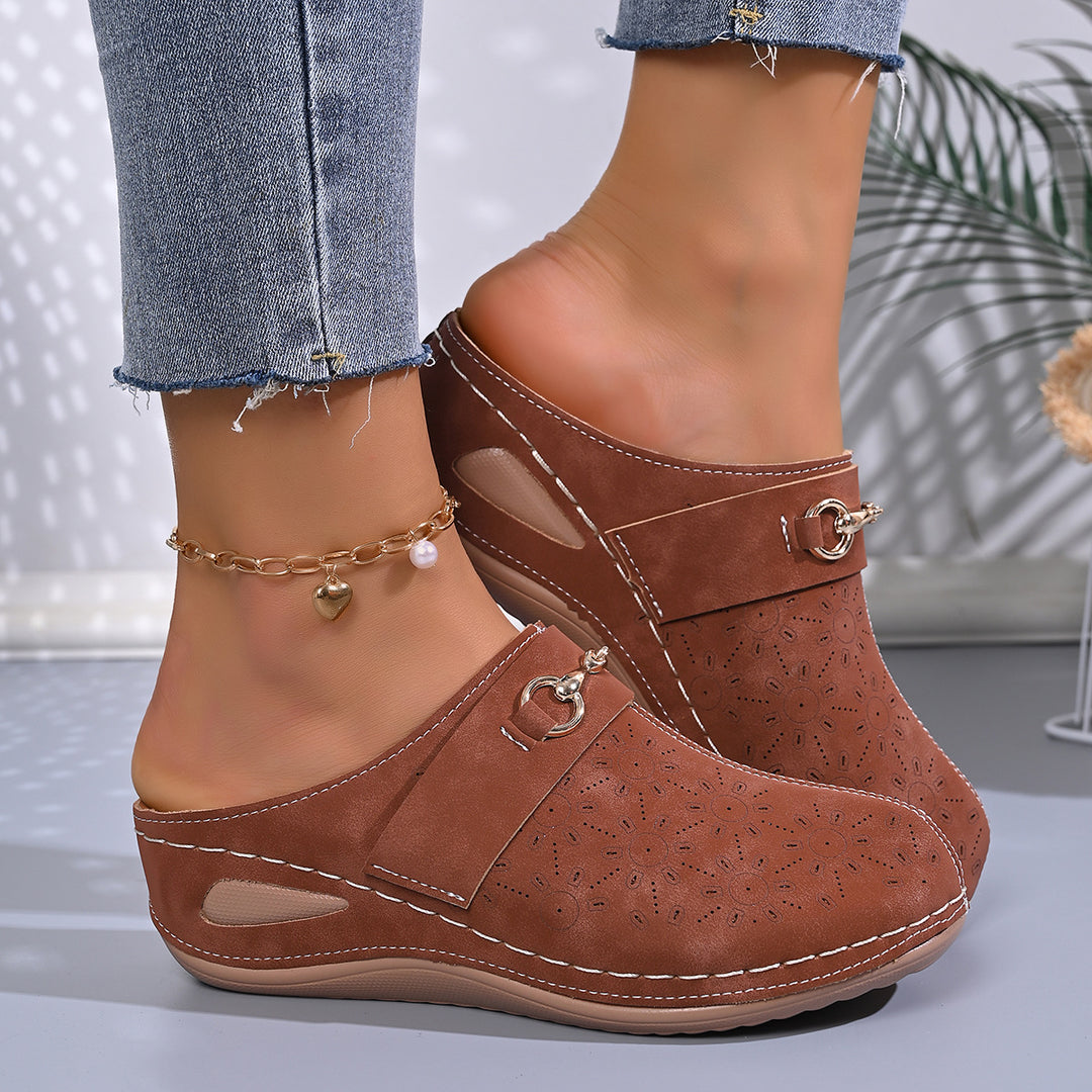 Damen Komfortable Clogs mit eleganter Verzierung EB