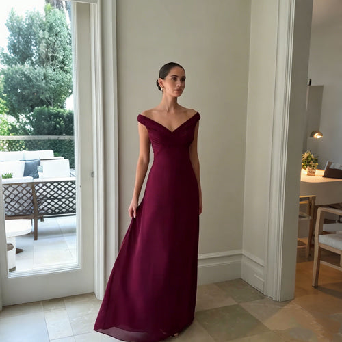 Damen Glamouröses Maxikleid mit schulterfreiem Design und eleganter Drapierung EB