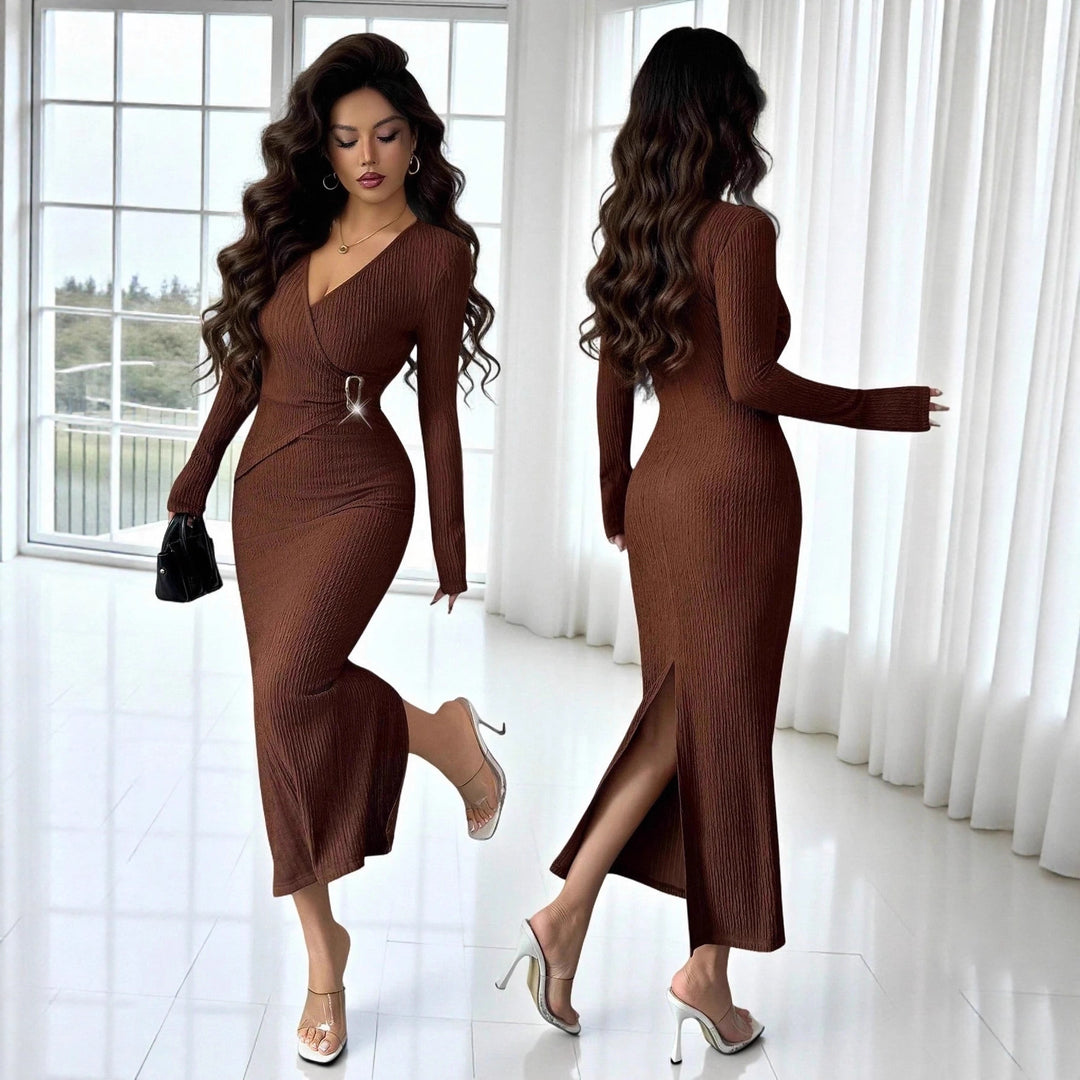 Damen nan tailliertes Wickelkleid mit V-Ausschnitt, strukturierter Knitteroptik und dekorativer Gürtelschließe EB