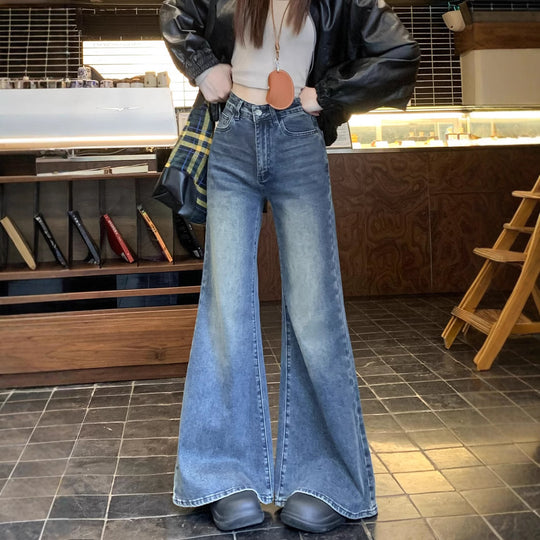 Damen weit geschnittene Flared-Jeans mit hohem Bund und modischem Design EB