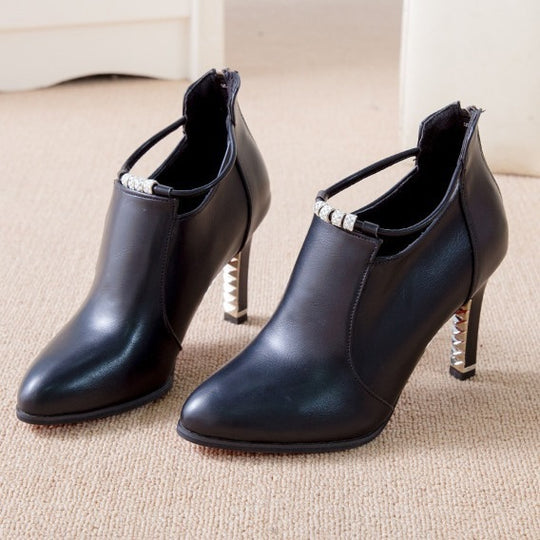 Damen Elegante Ankle Boots mit Metallic-Details EB