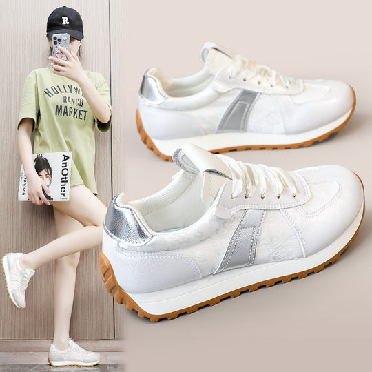 Damen sportliche Sneakers mit glänzenden Akzentdetails und atmungsaktiver Obermaterialstruktur EB