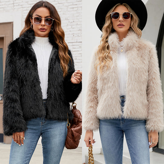 Damen Luxuriöse Kurzjacke aus Kunstfell mit trendigem Kragen EB
