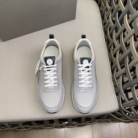 Damen Hochwertige Sneaker mit atmungsaktivem Mesh-Obermaterial und dämpfender Sohle von EB