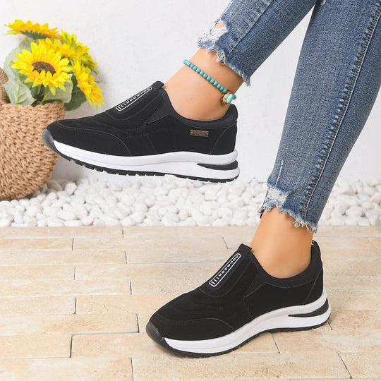 Damen Sportliche Slip-On Sneakers mit atmungsaktiver Oberflächenstruktur und rutschfester Sohle EB