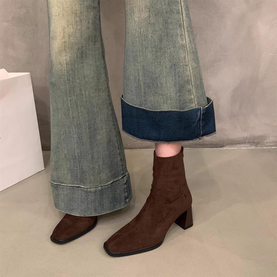 Damen Elegante Ankle Boots mit Hochwertigem Veloursleder und Robuster Blockabsatz EB