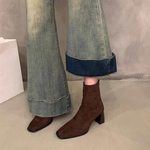 Damen Elegante Ankle Boots mit Hochwertigem Veloursleder und Robuster Blockabsatz EB