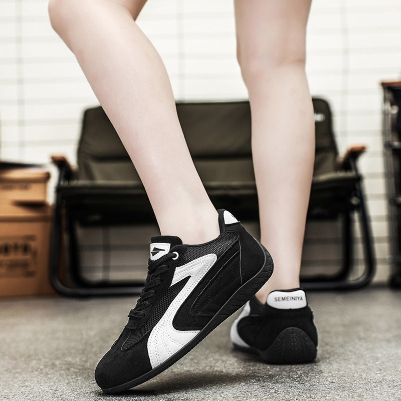 Damen retro-angehauchte Veloursleder-Sneaker mit atmungsaktivem Mesh-Einsatz und rutschfester Gummilaufsohle EB