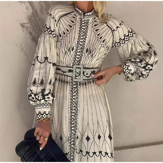 Damen Elegantes Hemdkleid mit grafischem Muster und schwingenden Ärmeln EB