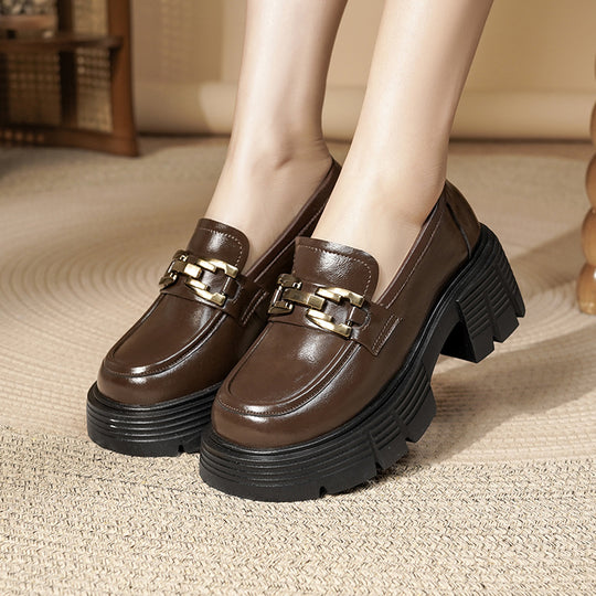 Damen Chunky Loafers mit luxuriösem Goldschmuckdetail und rutschfester Sohle EB