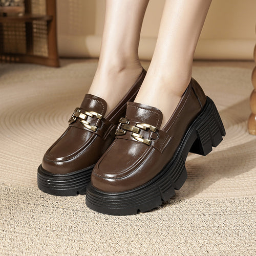 Damen Chunky Loafers mit luxuriösem Goldschmuckdetail und rutschfester Sohle EB