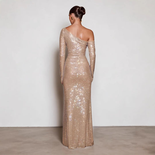 Damen Figurbetontes Abendkleid mit schimmerndem Paillettenbesatz und asymmetrischem Ausschnitt EB