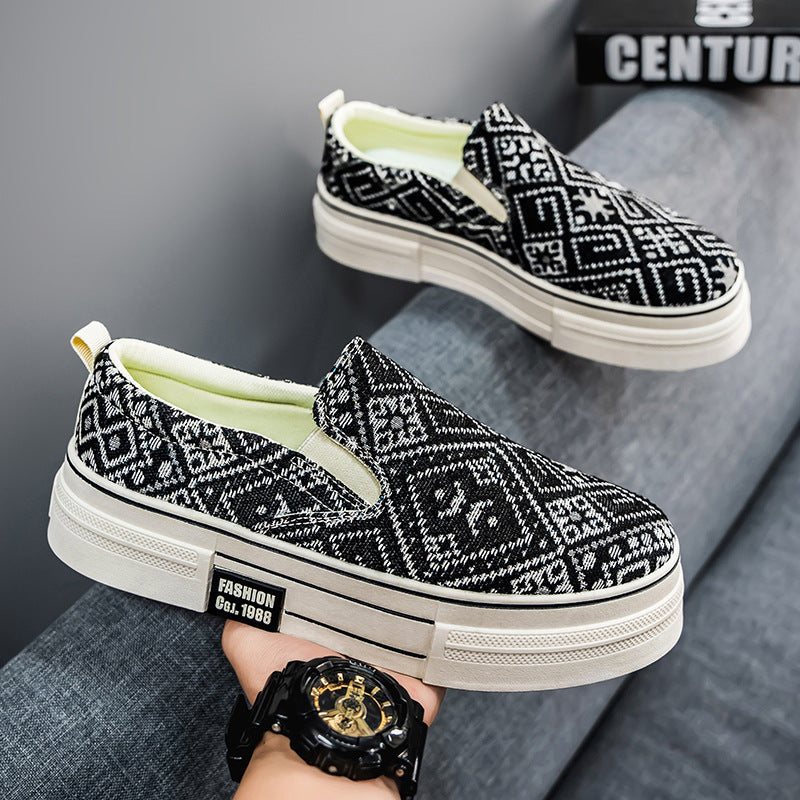 Damen Modische Slip-On Sneakers mit einzigartigem gewebtem Design EB