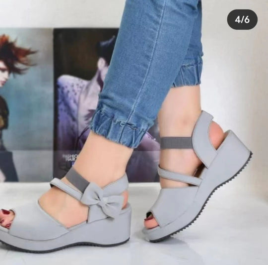 Damen Wedge-Sandalen mit dekorativem Schleifen-Detail und elastischem Riemen EB