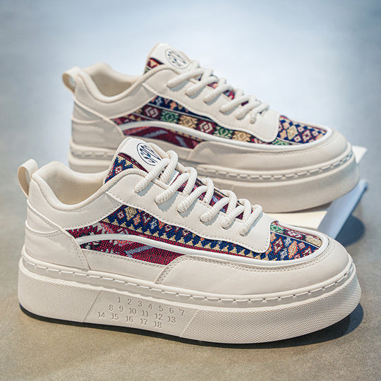 Damen Sneakers mit ikonischem Muster und keilförmiger Sohle EB