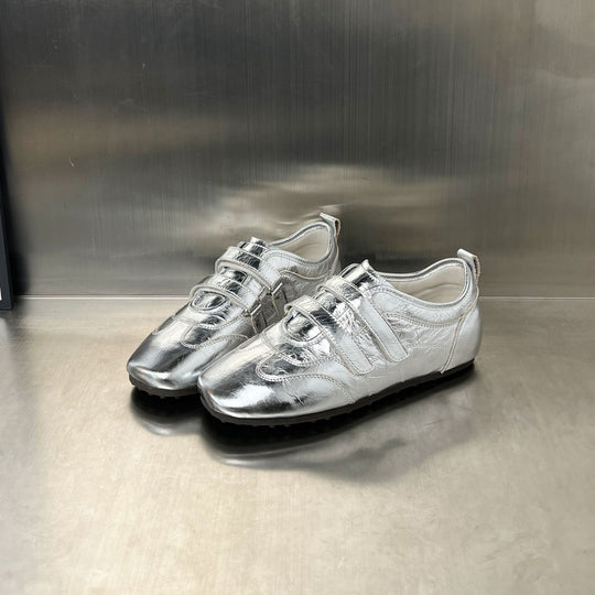 Damen Sneaker mit praktischem Klettverschluss und glänzender Oberfläche EB