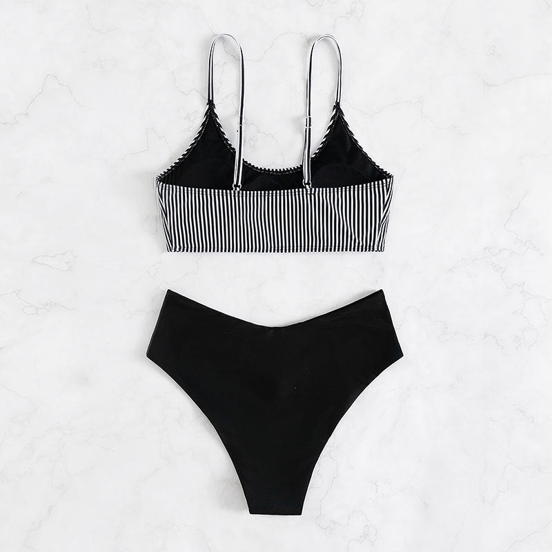 Damen Bikini-Set mit lässigem Streifenoberteil und hochgeschnittenem Slip EB