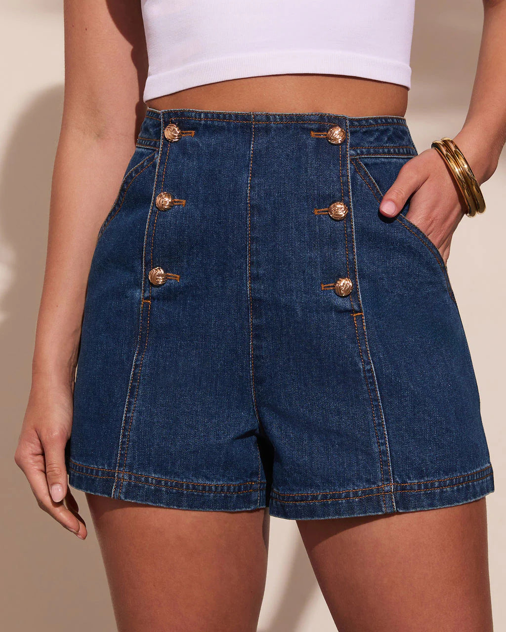 Damen Denim Weste mit figurbetontem Schnitt und eleganten Knopfdetails EB