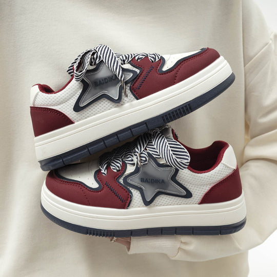 Damen Sportliche Sneakers mit auffälligem Sternendesign und innovativer Schnürung EB