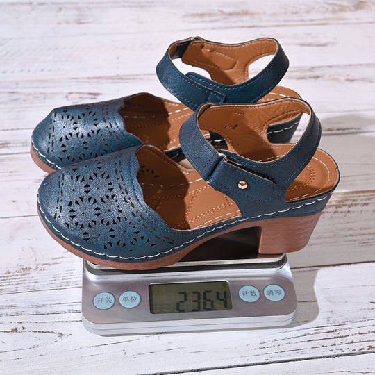 Damen Clogs mit floralen Perforationen und Komfort-Fersenriemen EB