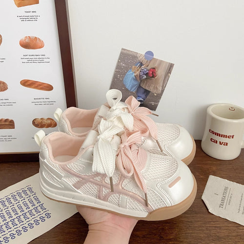 Damen Sneakers mit innovativem Schnürsystem und atmungsaktiver Oberflächenstruktur EB