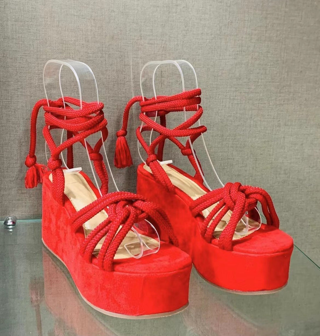 Damen Plattform-Sandalen mit geflochtenen Riemen EB