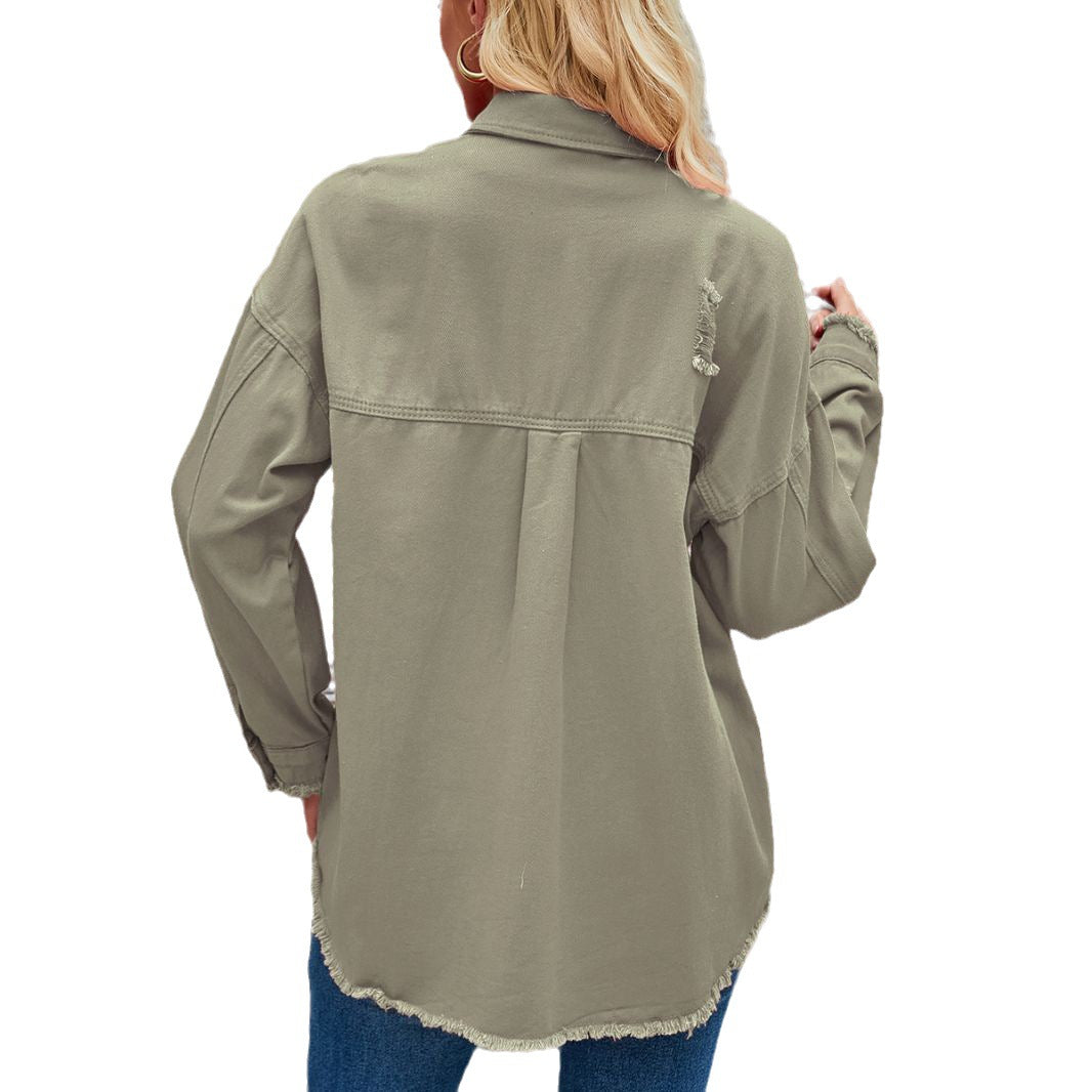 Damen Oversized Denim Jacke mit fransigen Details und Knopfleiste EB