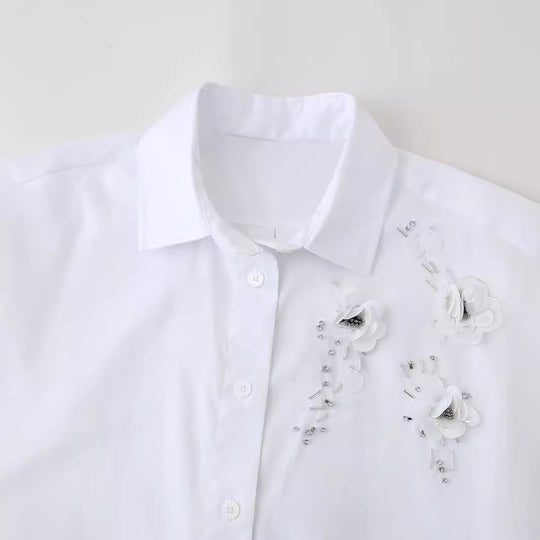 Damen geschickt gestaltete Bluse mit floralen Applikationen EB