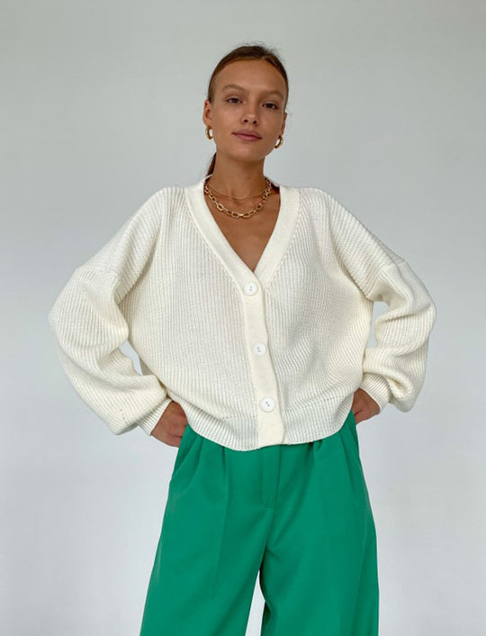 Damen kuschelige Strickjacke mit umschlagbaren Ärmeln und modischen Knopfdetails EB
