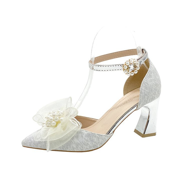 Damen elegante Pumps mit zierlichem Blumenschmuck EB
