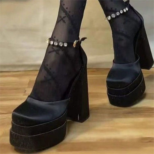Damen Plateau-High Heel Sandalen mit eleganter Riemchenverzierung EB