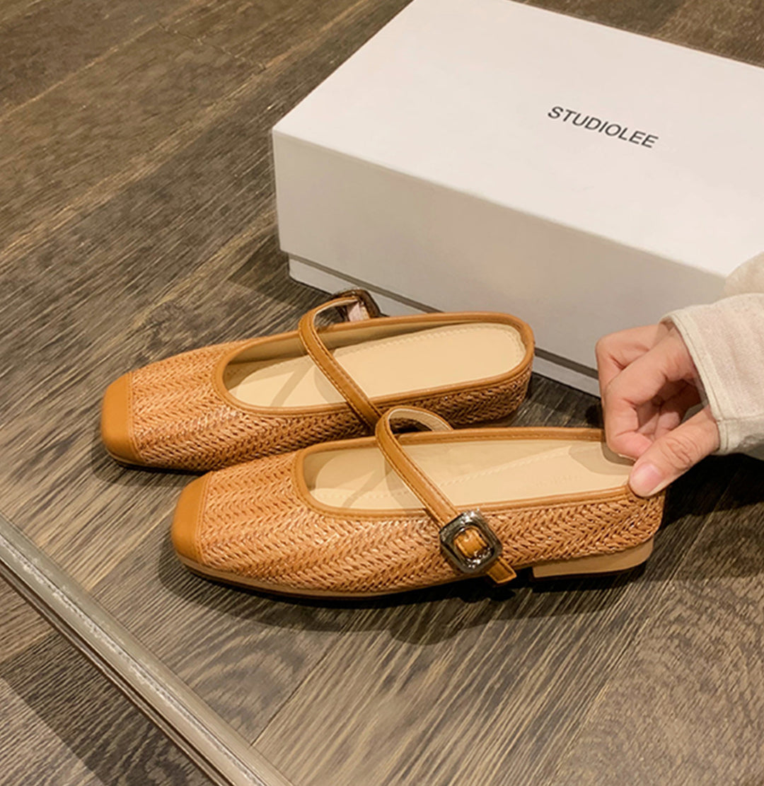 Damen Elegante Ballerinas mit modischem Riemchen und feiner Struktur EB