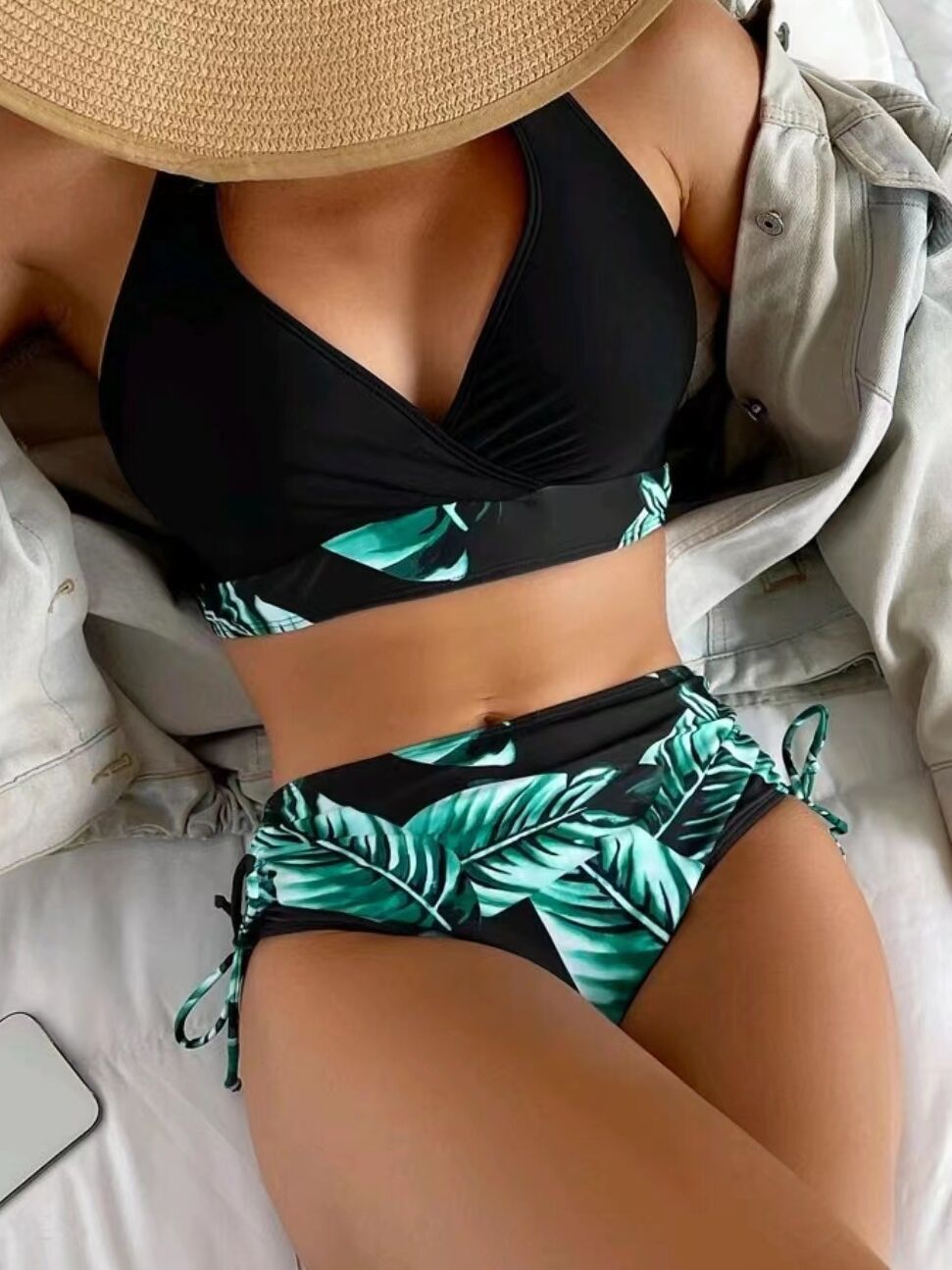 Damen Bikiniset mit raffiniertem Wickeloberteil und verstellbaren Seiten EB