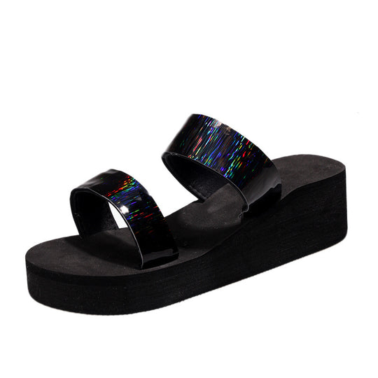 Damen Riemensandalen mit glänzenden Akzenten und komfortablem Plateau EB