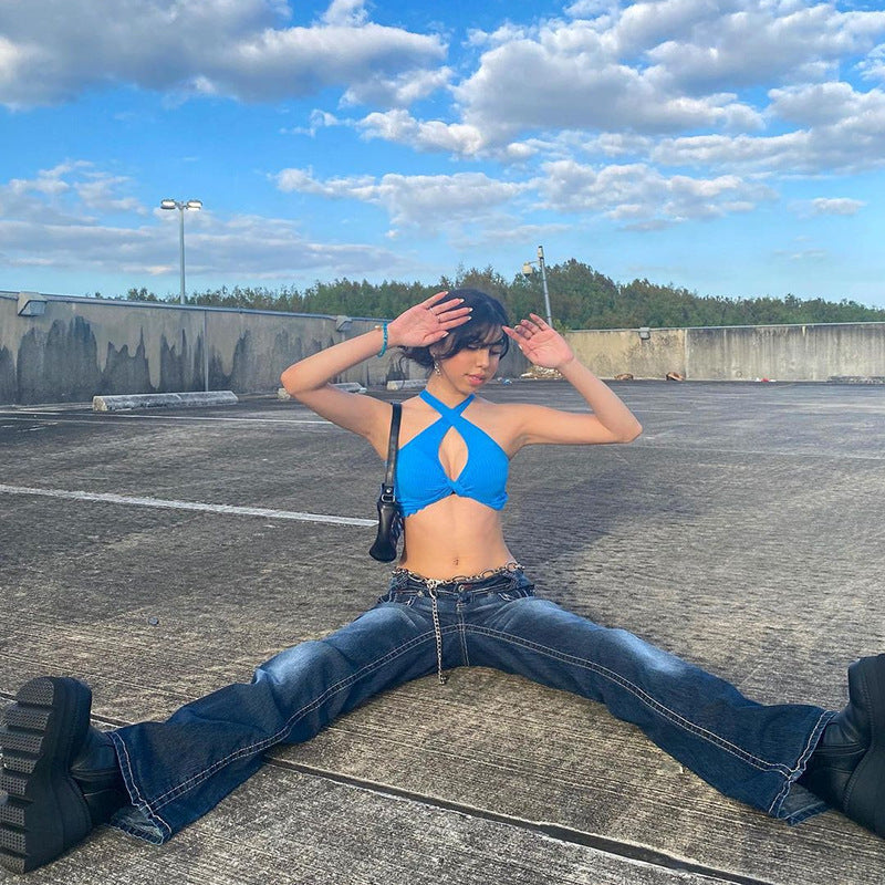 Damen nan tiefsitzende Schlagjeans mit ausgestelltem Bein, dekorativer Metallkette und klassischem Fünf-Taschen-Design EB