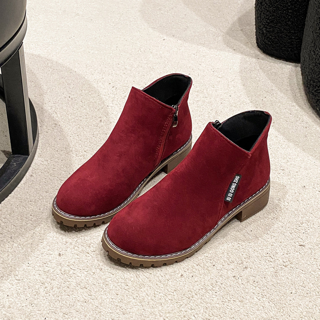 Damen nan kurze Reißverschluss-Stiefelette aus Veloursoptik mit profiliertem Traktorsohlensystem und gepolstertem Komfortfutter EB