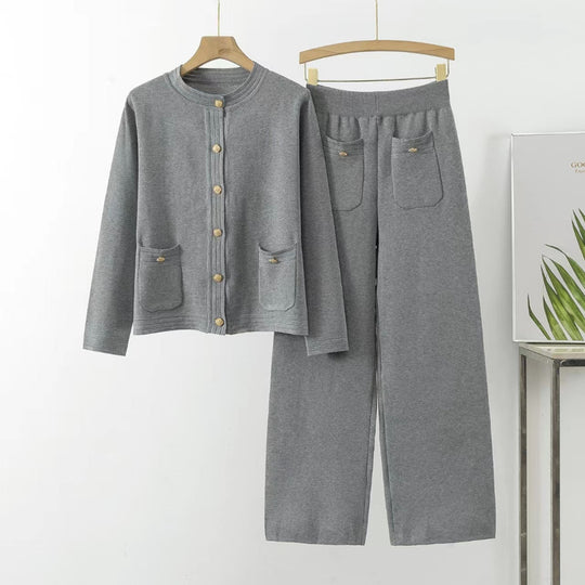 Damen gemütliches Strick-Loungewear-Set mit Knopfdetaillierung und aufgesetzten Taschen EB