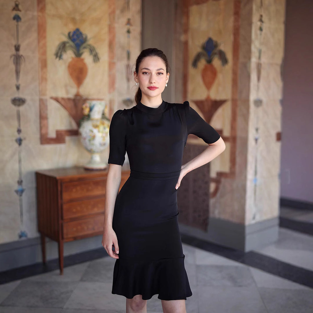 Damen Elegantes Wickelkleid mit tailliertem Schnitt und schwingendem Saum EB