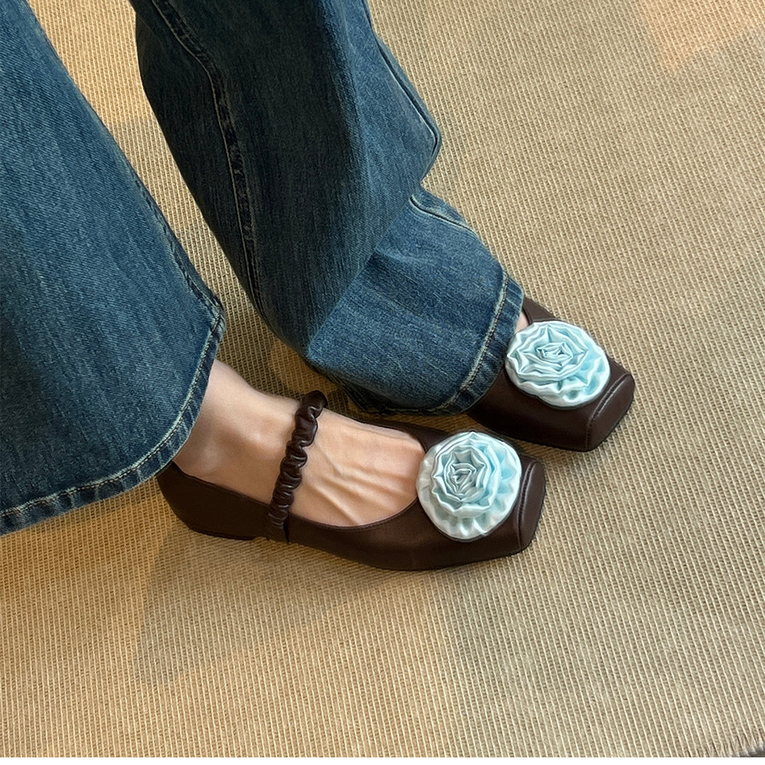 Damen Ballerina-Schuhe mit floralem Design und elegantem Riemen EB
