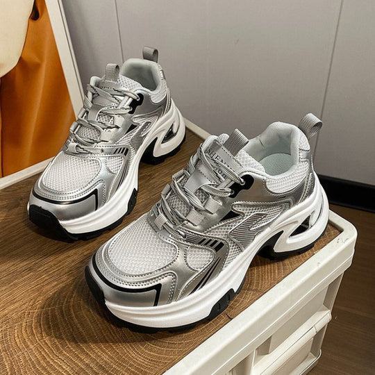 Damen Sportliche Sneakers mit robustem Mesh-Obermaterial und dämpfender Laufsohle EB