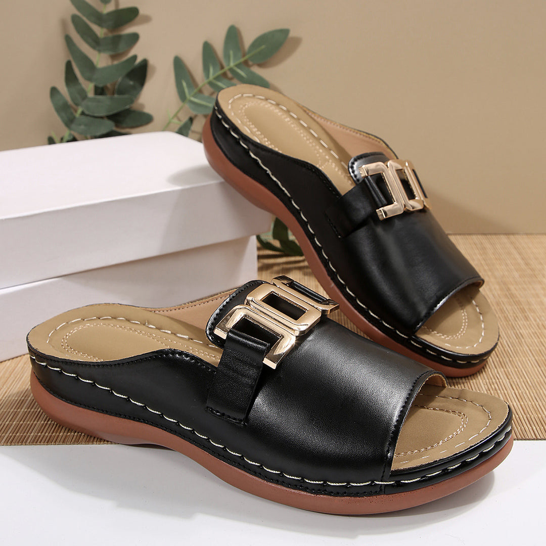 Damen Elegante Mules mit modischem Goldakzent und komfortablem Fußbett EB