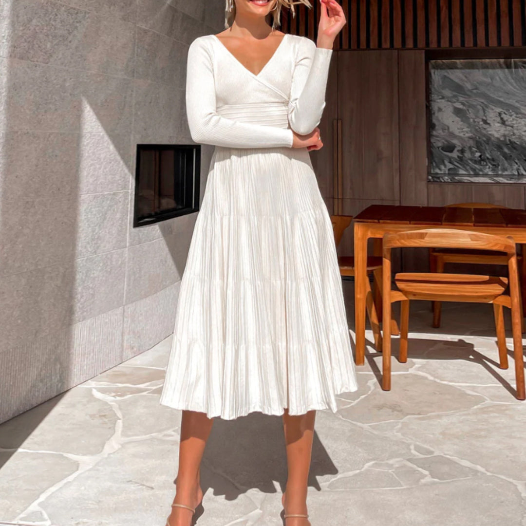 Damen Elegantes Wickelkleid mit plisséierten Details EB