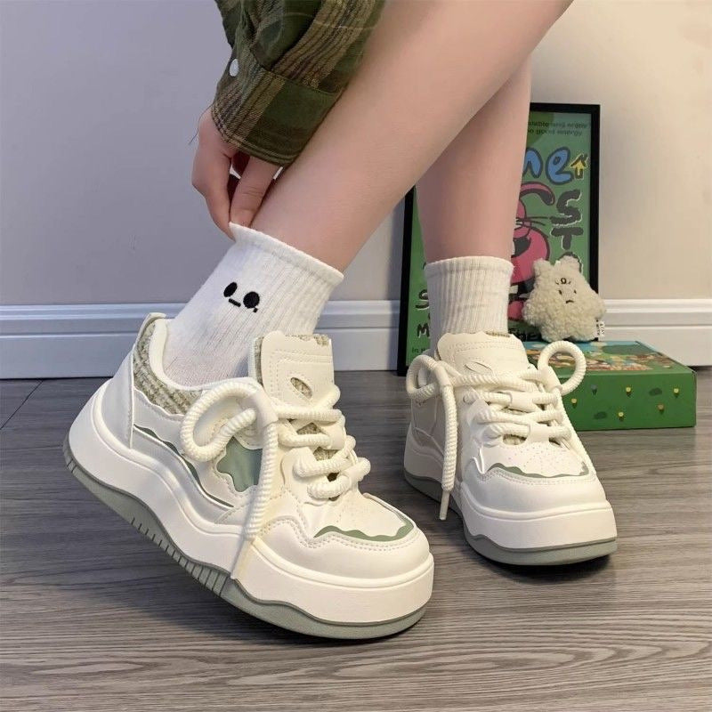 Damen Sneaker mit gepolsterter Sohle und modernem Design EB