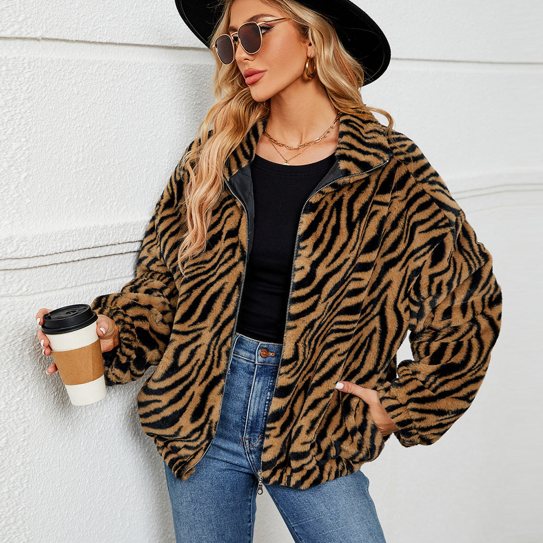 Damen Plüschjacke im trendigen Zebra-Look mit Stehkragen EB