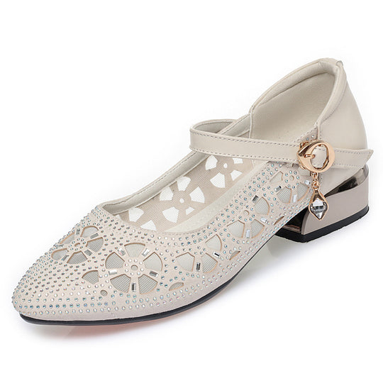 Damen Ballerinas mit filigranem Blumenmuster und verstellbarem Riemen EB
