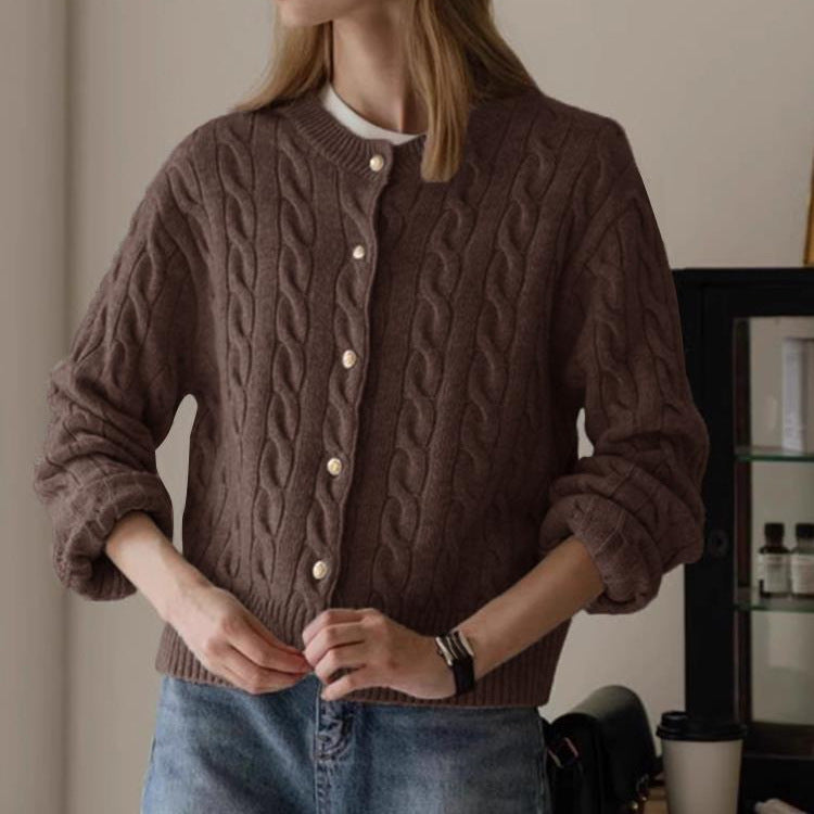 Damen Strickjacke mit Zopfmuster und eleganten Knopfdetails EB
