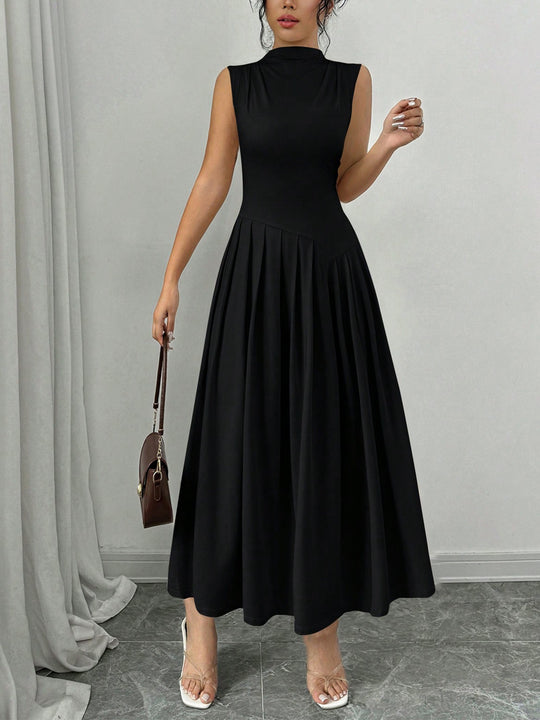Damen Elegantes Maxikleid mit Plissee-Details EB