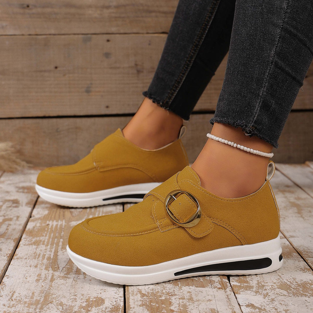 Damen Komfort-Slipper mit dekorativem Schnallenverschluss und ergonomischem Fußbett EB