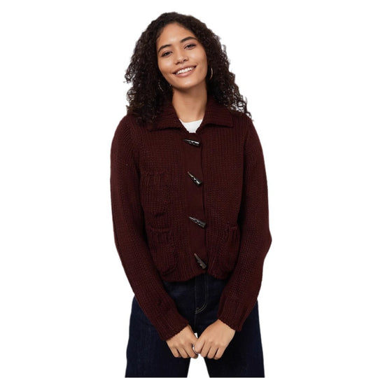 Damen Grobstrickjacke mit dekorativen Knopfdetails und praktischen Taschen EB
