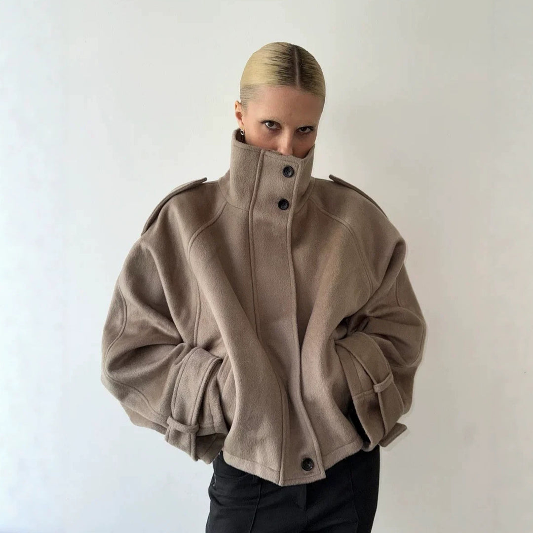 Damen nan kurzer Wollmix-Blouson mit hohem Stehkragen, Schulterpatten und voluminösen Ballonärmeln EB